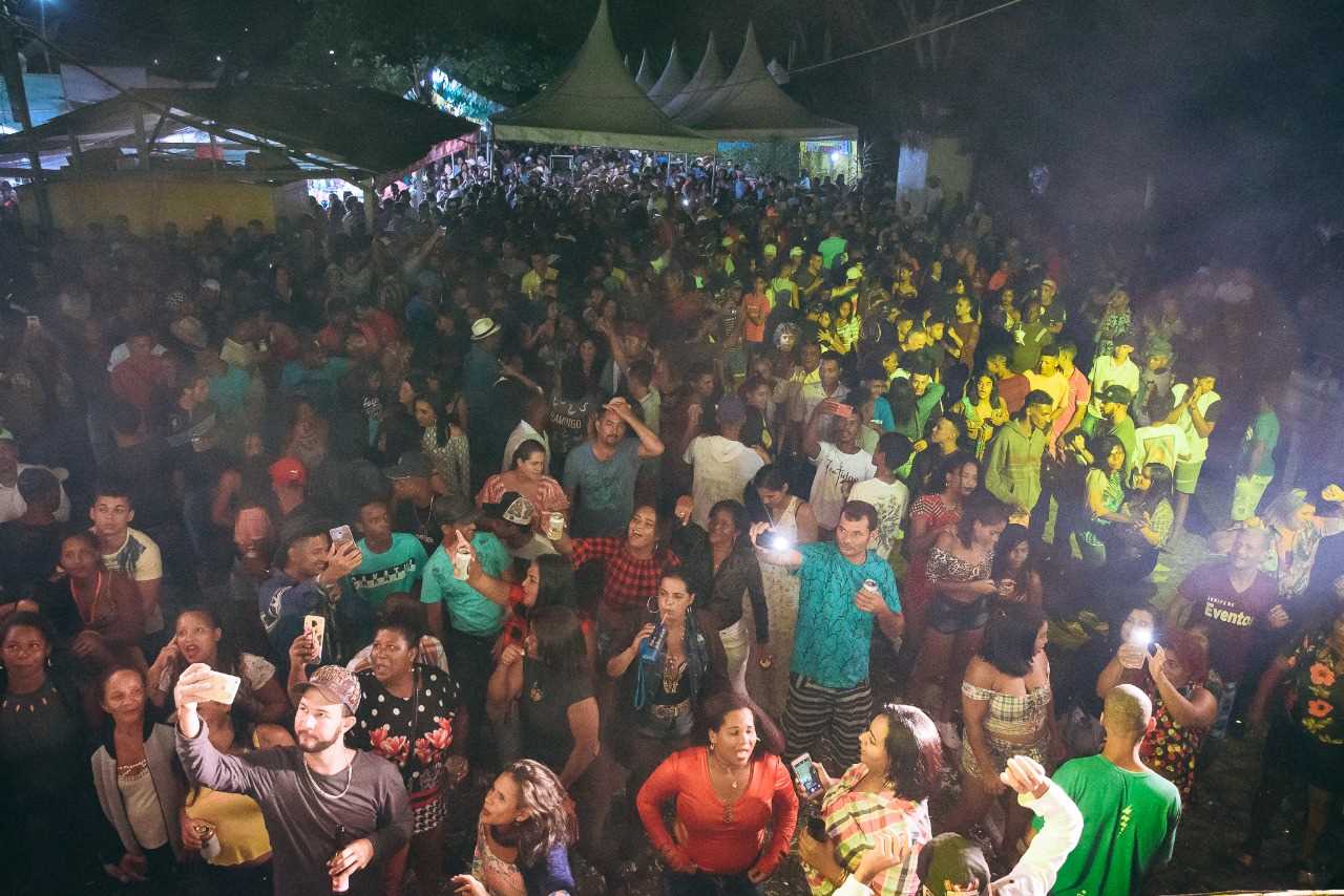 Camacã: Forró da Tradição e Renovação encerrou suas festividades Juninas Com o Arraiá do Pedro em Leoventura